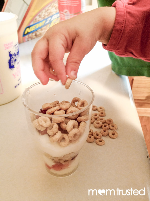 baileys-cookies-and-cream-parfaits-homemade-hooplah